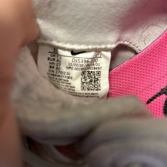 Nike react infinity run flynit 2. White size 10 style #DJ5396-100 - Picture 3 of 7